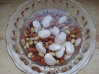 【冬季养生菜】—木瓜杂豆鸡肉煲的做法步骤：1