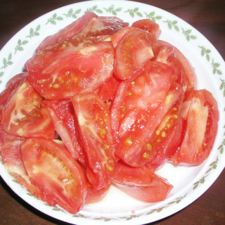 西红柿豌豆炒鸡蛋的做法步骤：1
