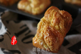 香酥美味的椰蓉面包【可可娜滋】的做法
