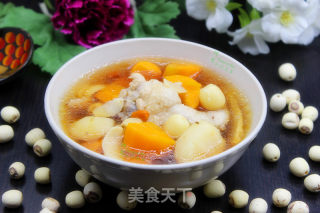 莲子马蹄鸡汤的做法