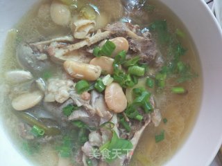 芸豆大骨汤的做法