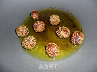 芝麻糯米球的做法步骤：7