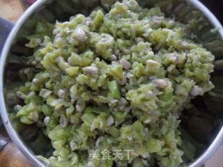 豆角肉馅饺子的做法步骤：2