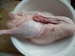 冬季养生菜---蜜汁烤鸭的做法步骤：1