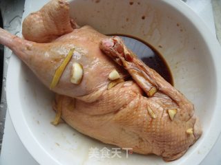 冬季养生菜---蜜汁烤鸭的做法步骤：3