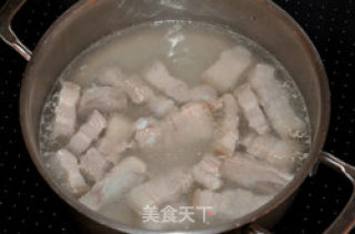红烧油豆腐夹肉的做法步骤：1