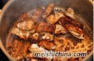红烧油豆腐夹肉的做法步骤：4