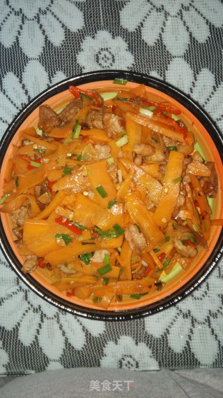 胡萝卜炒肉的做法