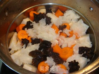 八珍牛腩煲的做法步骤：13