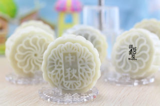 零失败的冰皮月饼，不需要用到烤箱的做法
