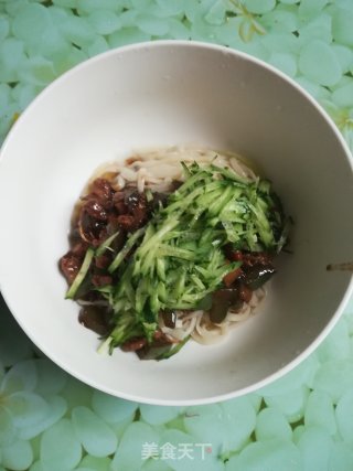 炸酱面的做法