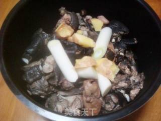 乌鸡山药煲的做法步骤：6