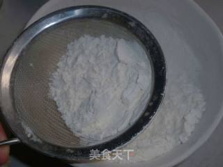【下午茶轻松做】培根黑椒华夫饼的做法步骤：1