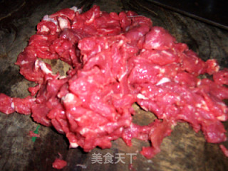 麻辣鲜美的水煮牛肉的做法步骤：2