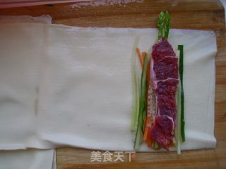 牛肉芦笋千张卷的做法步骤：4