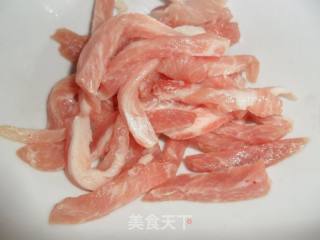 炸里脊肉的做法步骤：1