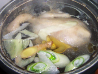 枸杞鸡肉煲的做法步骤：7
