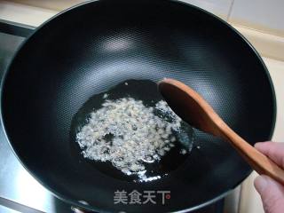 芹菜系列（三）“虾兵蟹将炒芹皇”的做法步骤：3