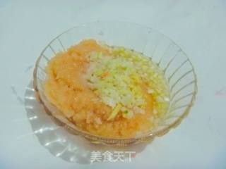 【冬季养生菜】梅花三弄---梅花紫菜鸡肉卷的做法步骤：5