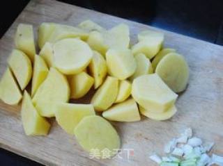 【脊骨炖土豆】的做法步骤：2
