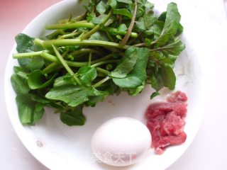 花样米饭——西洋菜鸡蛋蒸饭的做法步骤：1