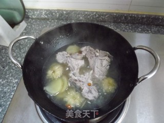 【冬季养生汤】杞菊排骨汤的做法步骤：8