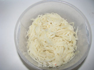 酸笋炒肉的做法步骤：2