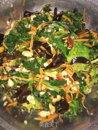 凉拌芹菜叶的做法