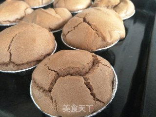 可可戚风杯子蛋糕的做法