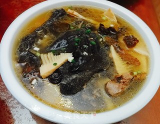 当归乌鸡汤的做法