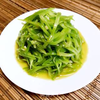 炝拌蒜蓉笋丝的做法