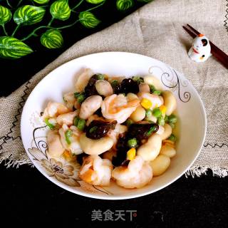 菱角米炒虾仁的做法