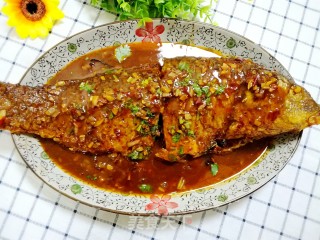 红油豆瓣酱烧鲤鱼的做法