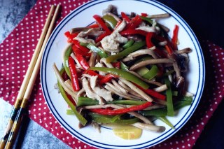 茶树菇炒鸡丝的做法