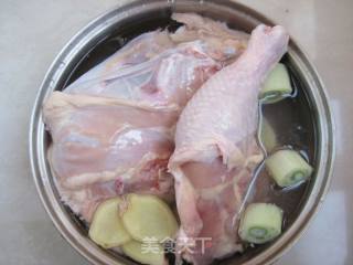 【冬季养生菜】—豆浆素补锅的做法步骤：1