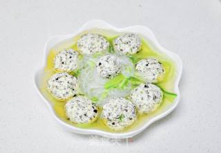青萝卜丝鸡肉丸子汤的做法