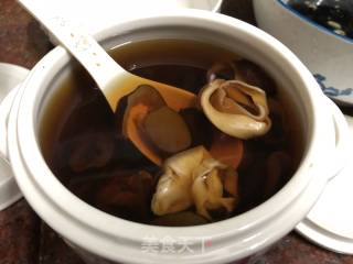 冰糖红枣炖花胶的做法