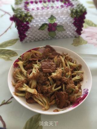 花菜炒肉片的做法