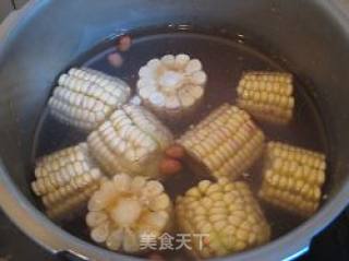 花生玉米排骨煲的做法步骤：7