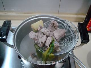 家常菜 ——“黑椒香锅寸筋骨”的做法步骤：5