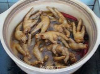 给自己美美容——炖凤爪的做法步骤：6