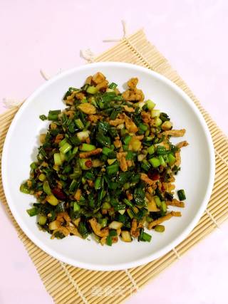 蒜苗炒肉丝的做法