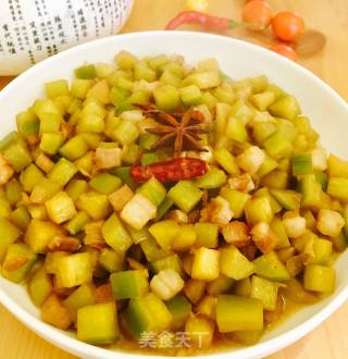 萝卜炖猪肉的做法
