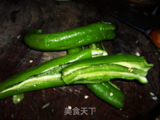 糖醋虎皮尖椒的做法步骤：1