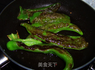糖醋虎皮尖椒的做法步骤：4