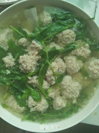 豌豆尖肉丸汤的做法