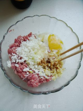 冬日里最有年味的养生菜------迷你四喜丸子的做法步骤：3
