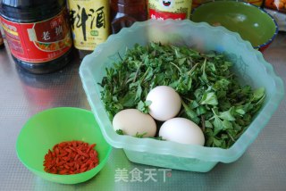 枸杞芽炒鸡蛋的做法步骤：1