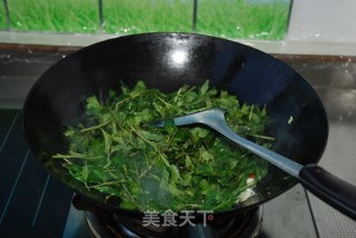 枸杞芽炒鸡蛋的做法步骤：5