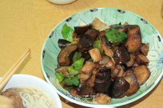 茄子肉片的做法步骤：1